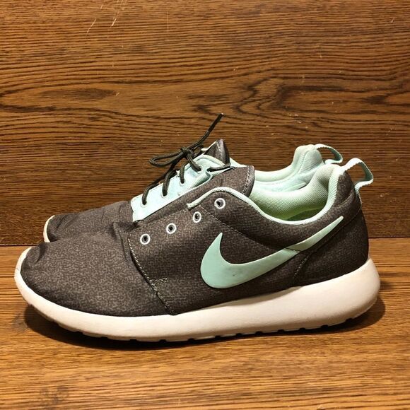 Nike Roshe run womens green sneakers print blue shoes size 9 599432-330 - Picture 5 of 8